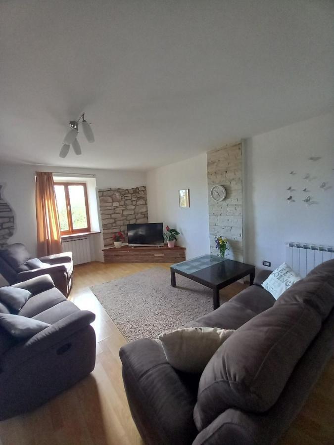 Casa Girasole Villa Buje Buitenkant foto
